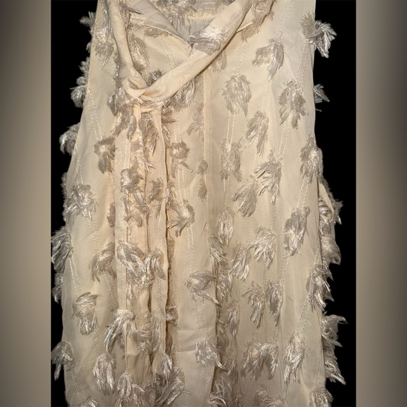 AMOLI Couture Ivory Tassel Fringe Cowl Neck Blouse Sleeveless Textured Preppy - Picture 5 of 6